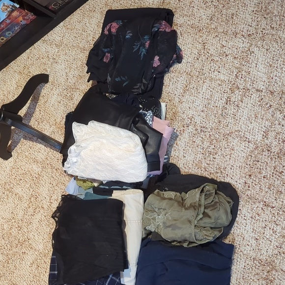 Women's mystery bag 5.75 kg LOTS OF CLOTHES Size Large Is The Mediums - Picture 12 of 12